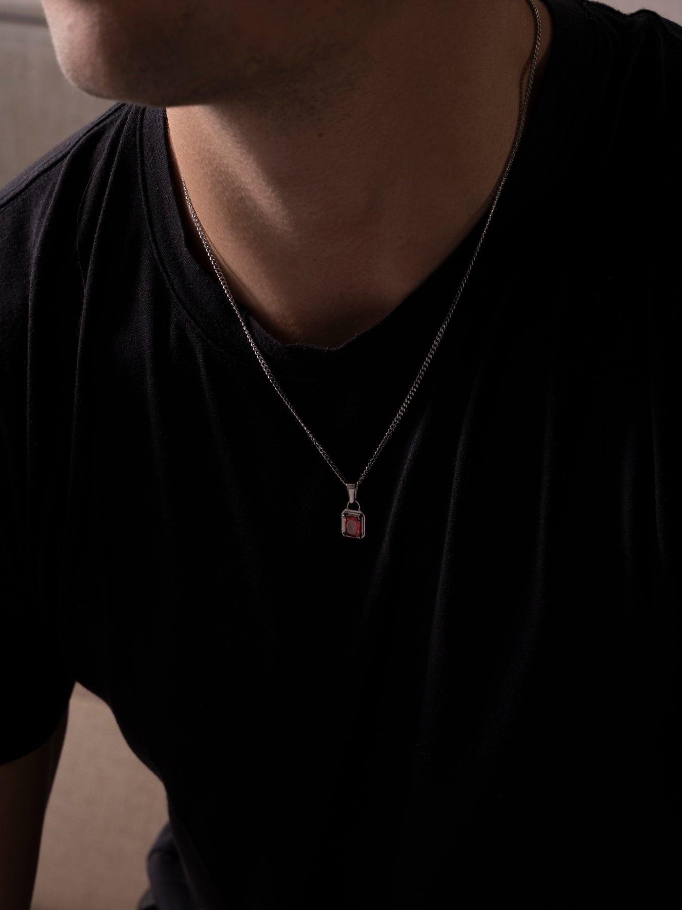 CATENA CON PIETRE PREZIOSE ROSSE | Argento