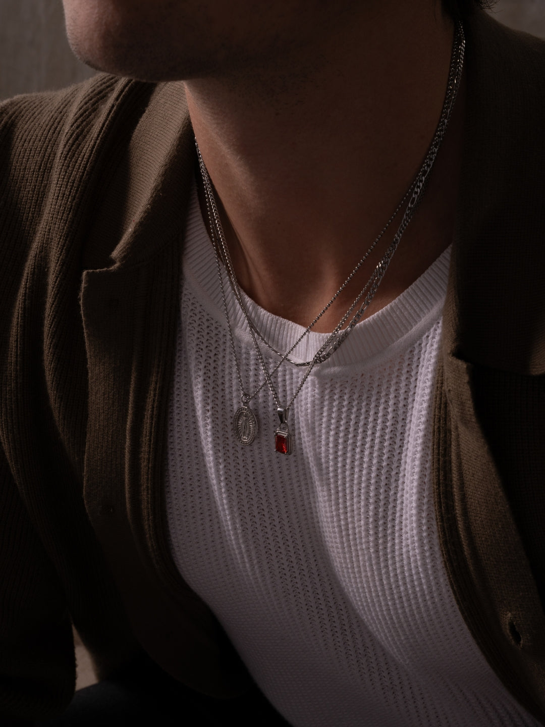 CATENA CON PIETRE PREZIOSE ROSSE | Argento