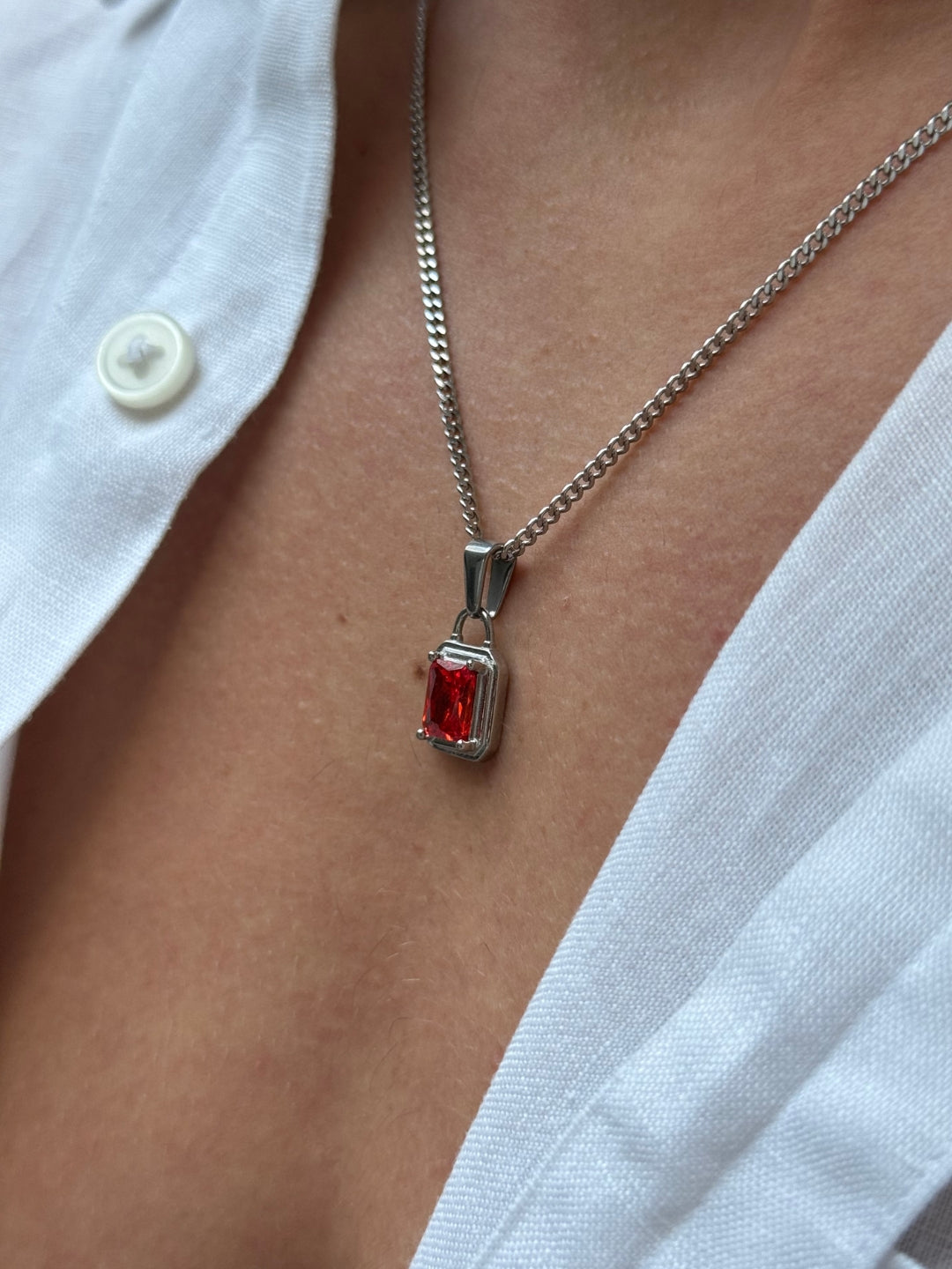 CATENA CON PIETRE PREZIOSE ROSSE | Argento