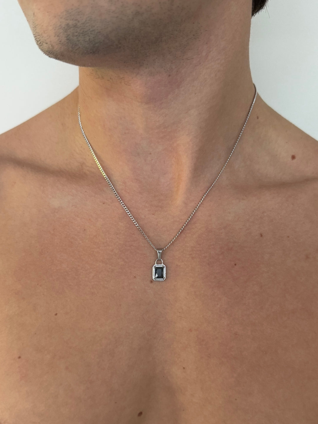 CATENA CON PIETRE PREZIOSE DI MEZZANOTTE | Argento